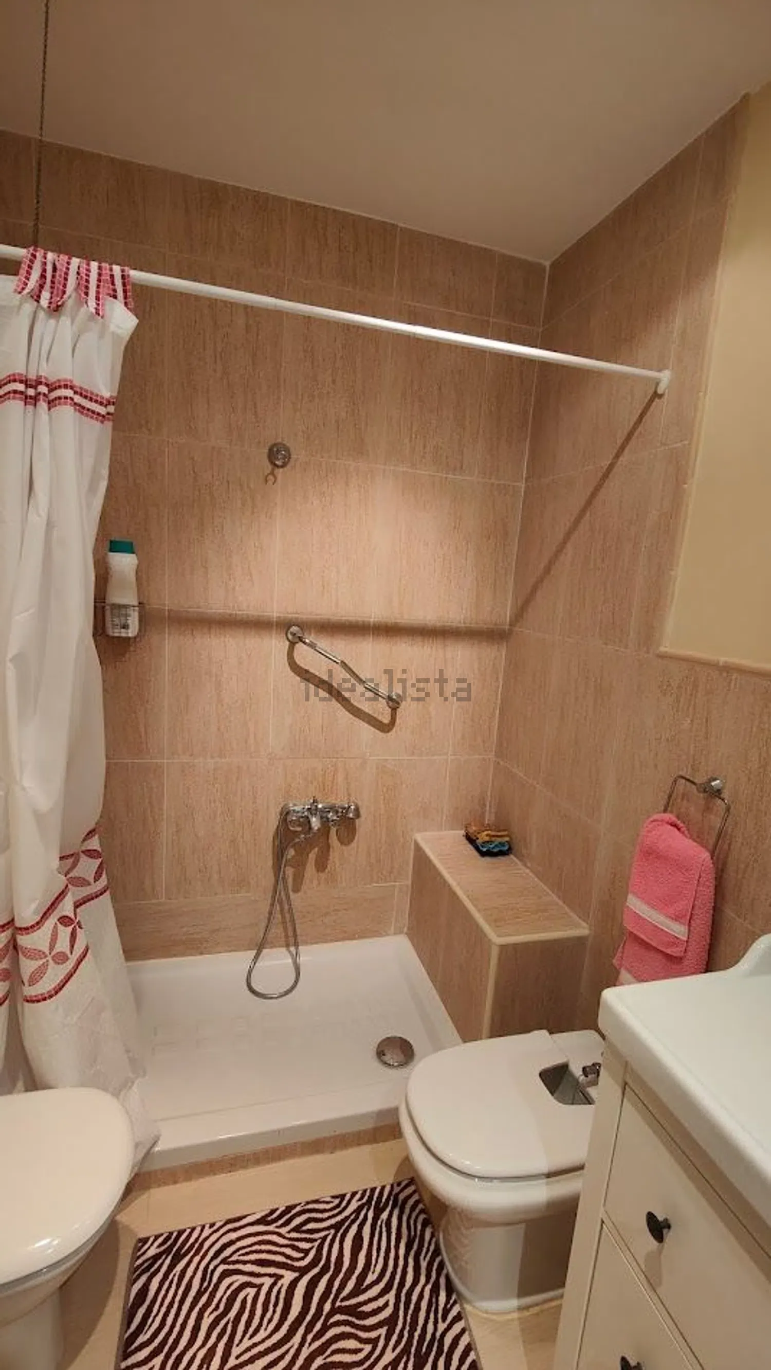 Imagen Baño de chalet adosado en Barrio melilla, 33