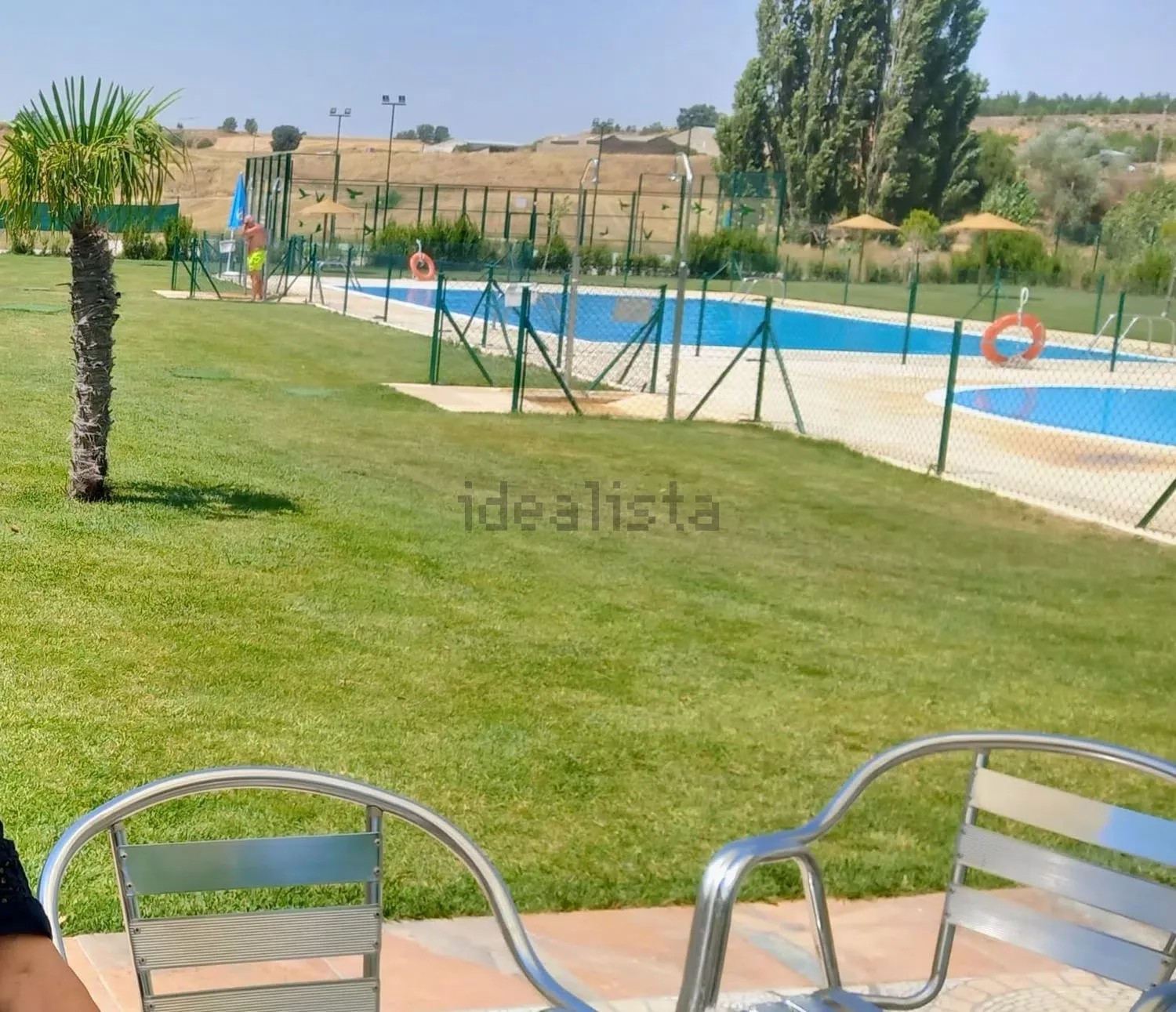 Imagen Piscina de chalet adosado en Barrio melilla, 33