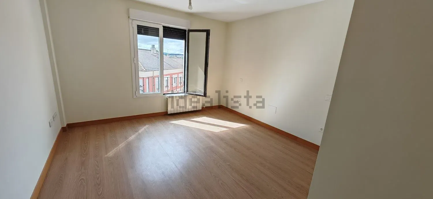 Imagen Estancia de chalet adosado en Calle Solana Baja, 6