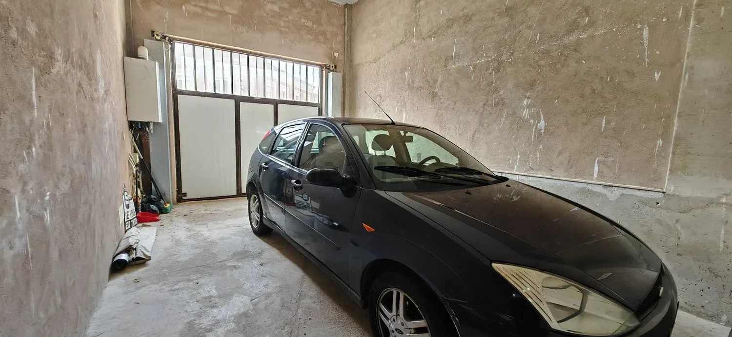 Imagen Plaza de parking de chalet adosado en Calle Solana Baja, 6