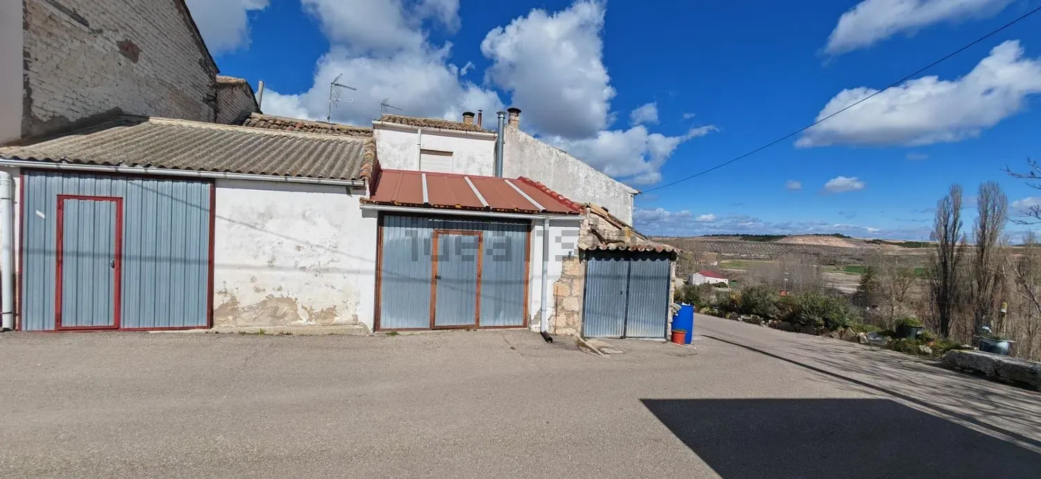 Imagen Fachada de casa de pueblo en Calle El Campillo, 5
