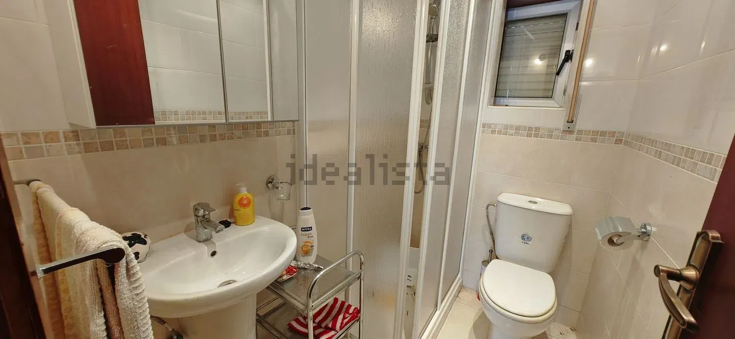 Imagen Baño de casa de pueblo en Calle El Campillo, 5