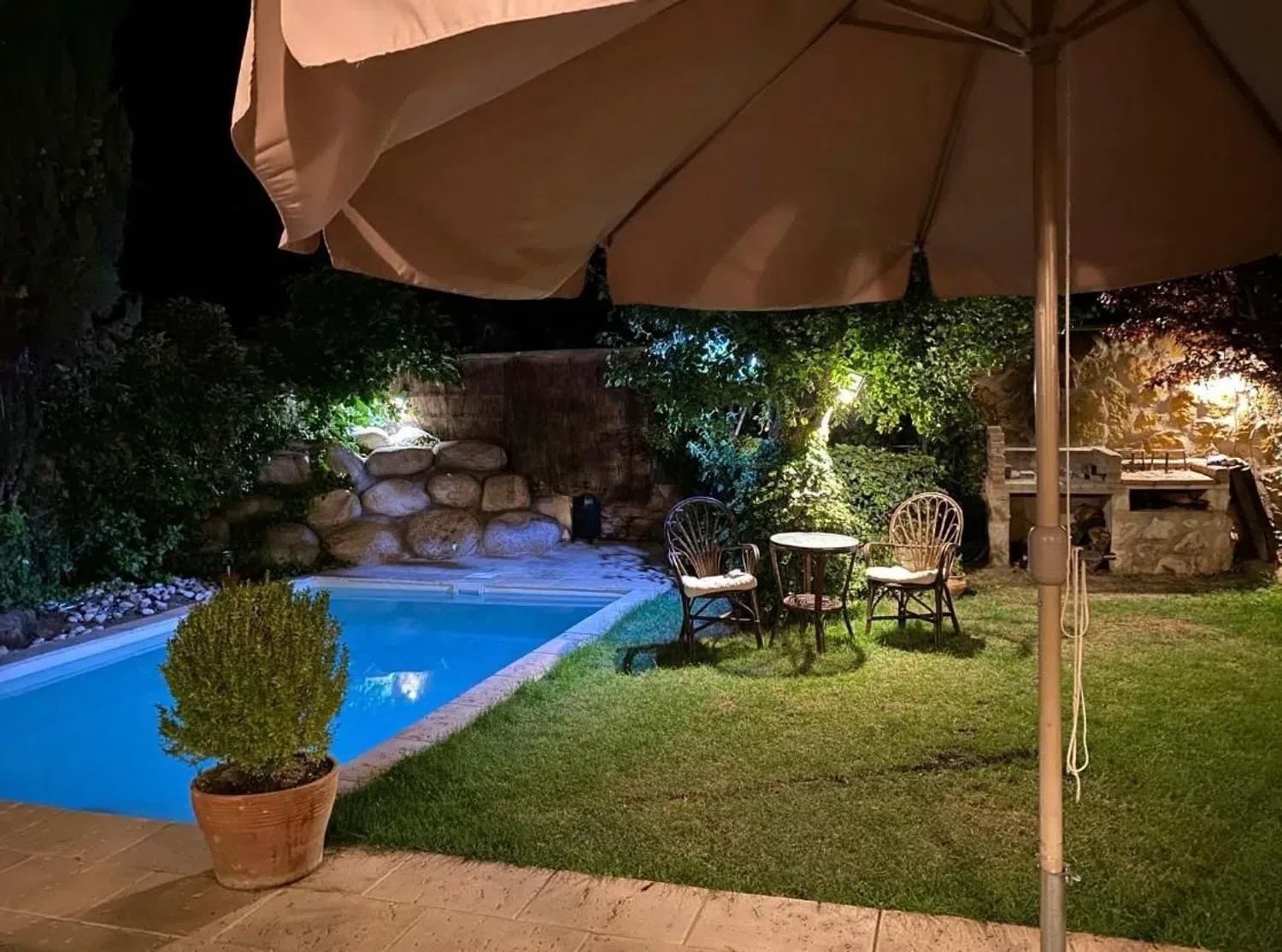 Imagen Piscina de casa rural en CL La Fuente, 13