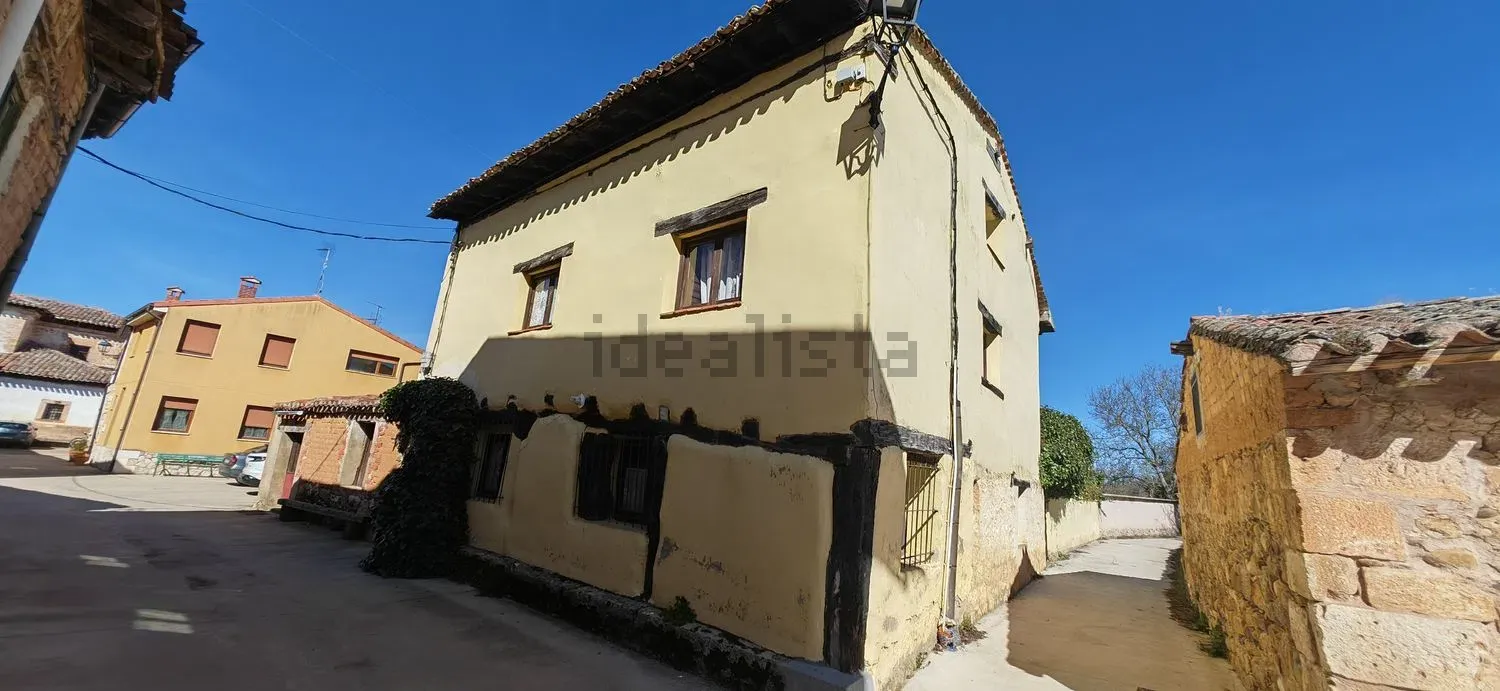 Imagen Fachada de casa rural en CL La Fuente, 13
