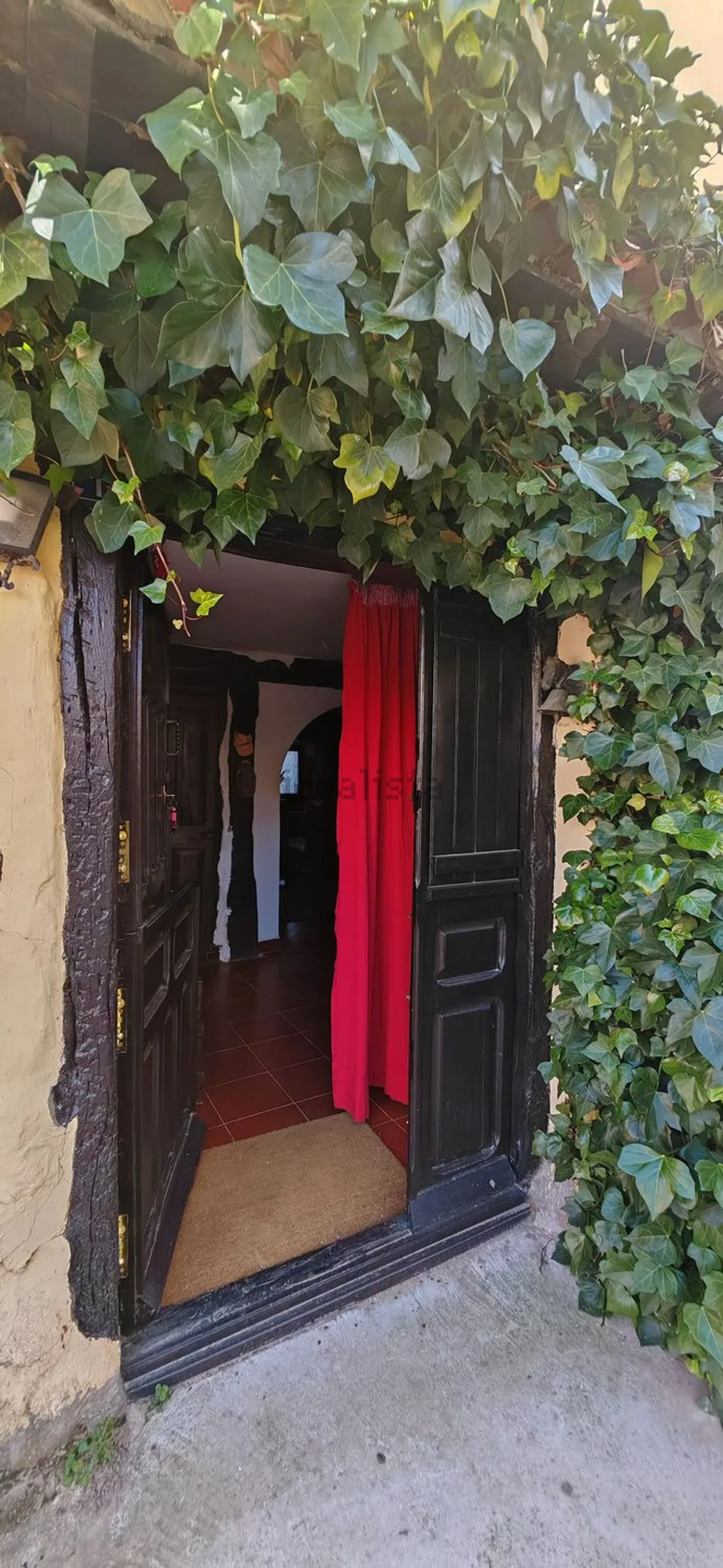 Imagen Vestidor de casa rural en CL La Fuente, 13