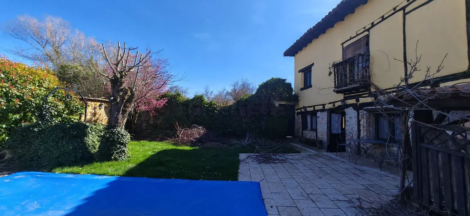 Imagen Fachada de casa rural en CL La Fuente, 13