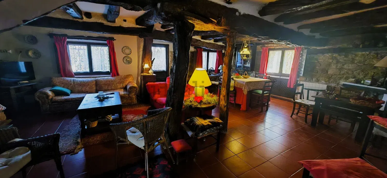 Imagen Salón de casa rural en CL La Fuente, 13
