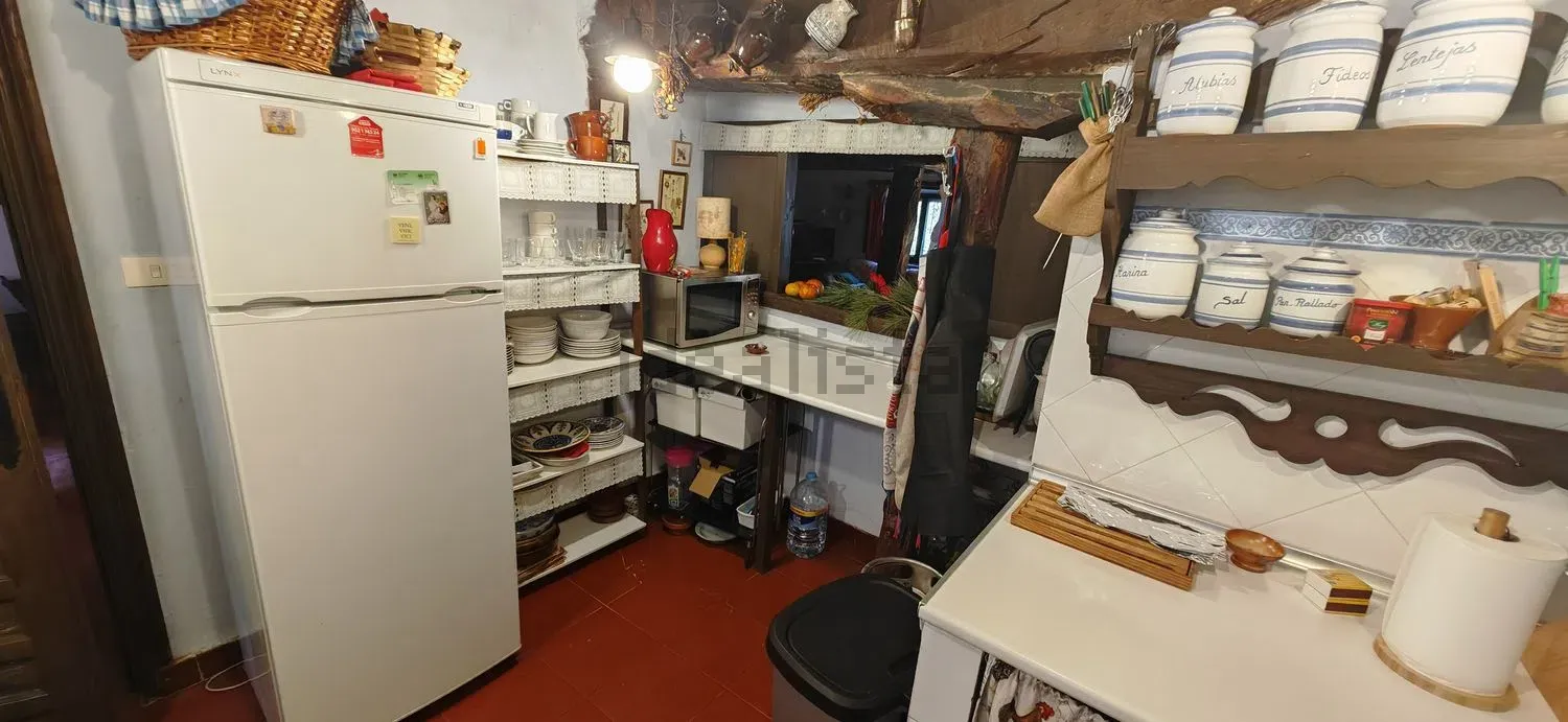 Imagen Cocina de casa rural en CL La Fuente, 13