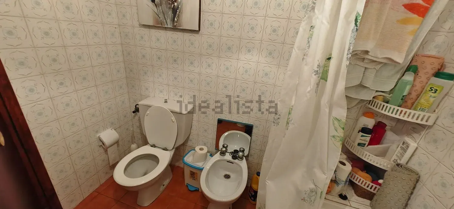 Imagen Baño de casa o chalet independiente en Calle Real, 2