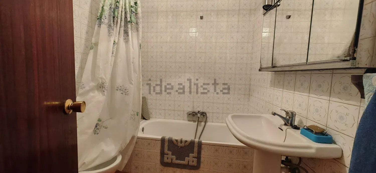 Imagen Baño de casa o chalet independiente en Calle Real, 2