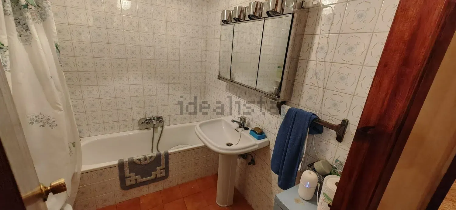 Imagen Baño de casa o chalet independiente en Calle Real, 2