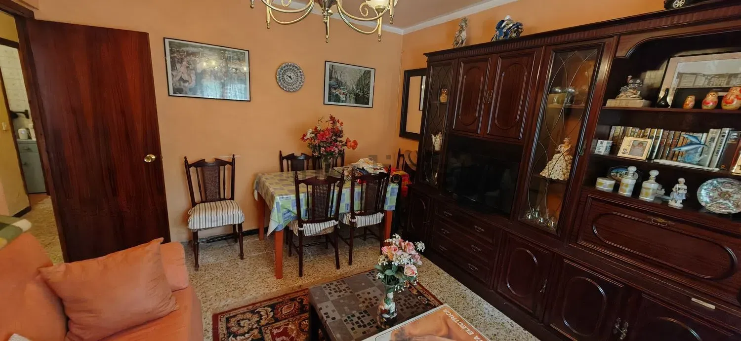 Imagen Salón de casa o chalet independiente en Calle Real, 2