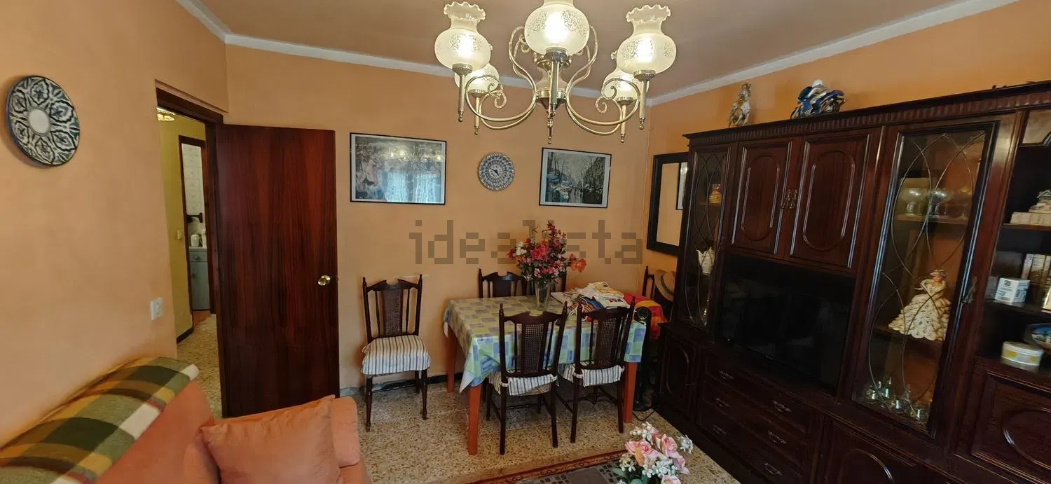 Imagen Salón de casa o chalet independiente en Calle Real, 2