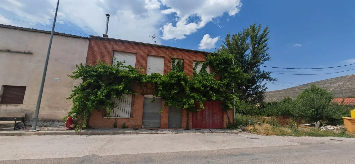 Chalet adosado en Cobos de Cerrato