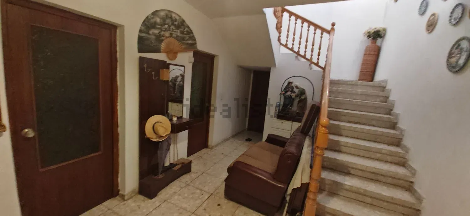 Imagen de chalet adosado en Real Abajo, 2