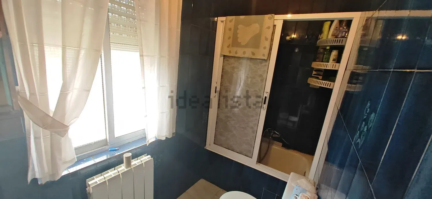 Imagen Baño de chalet adosado en Real Abajo, 2