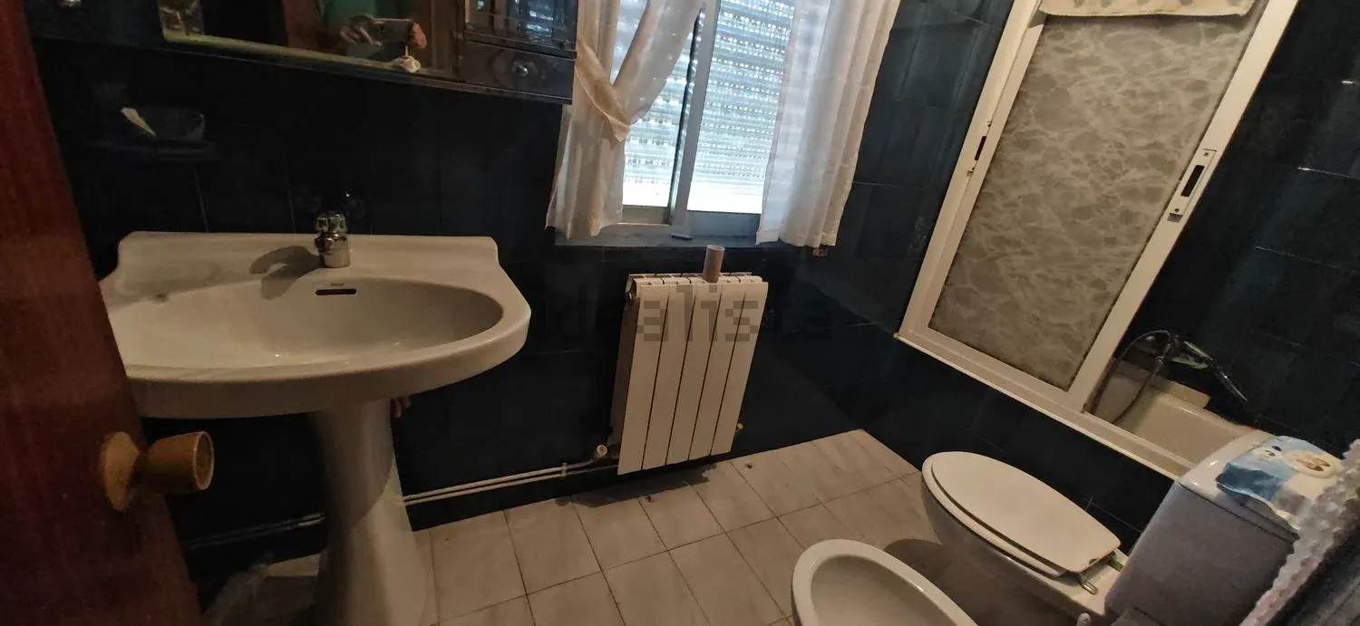 Imagen Baño de chalet adosado en Real Abajo, 2