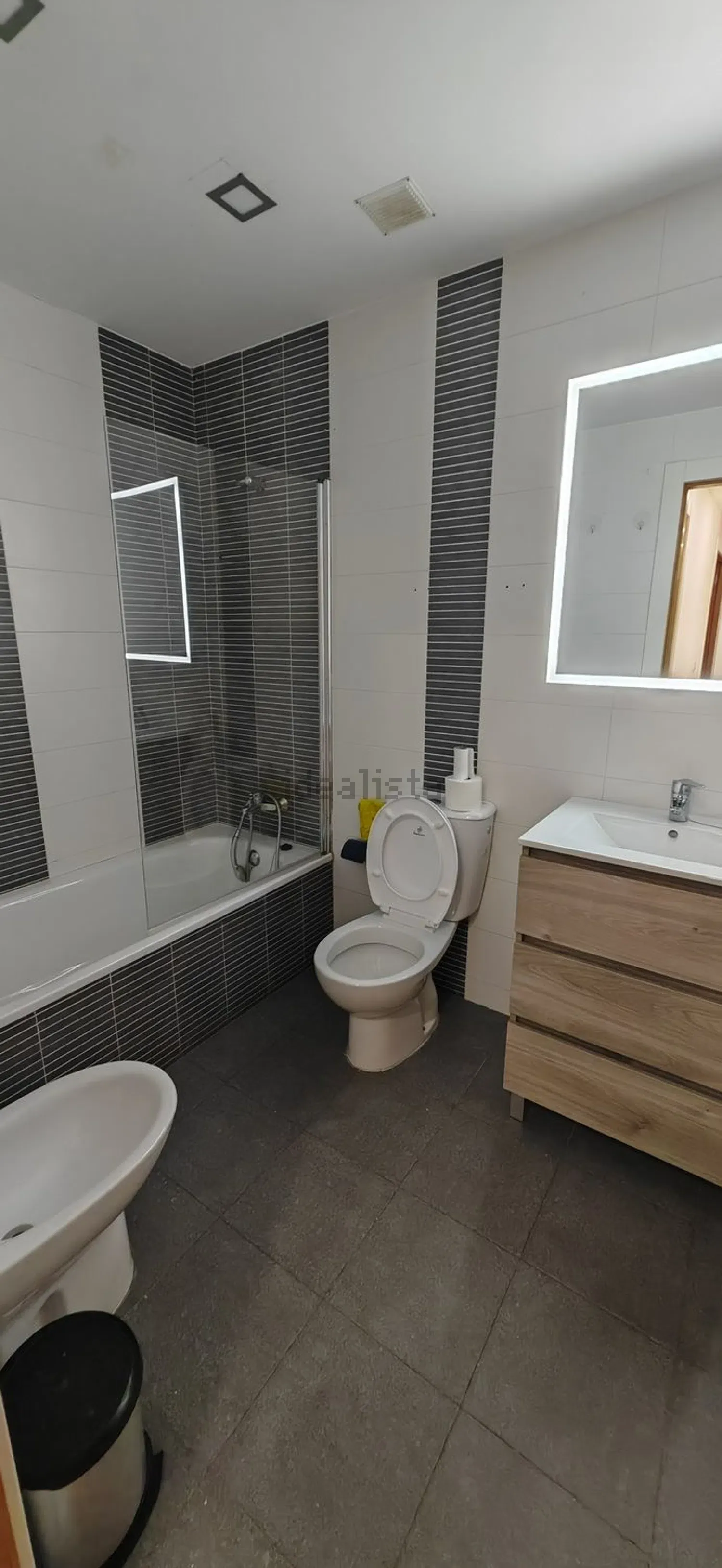 Imagen Baño de piso en Santo Domingo, 33