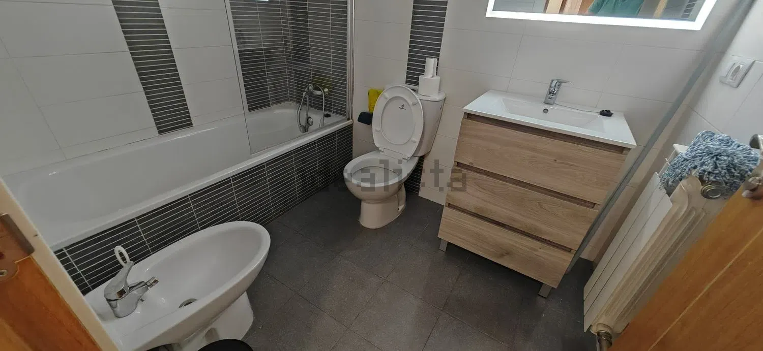 Imagen Baño de piso en Santo Domingo, 33