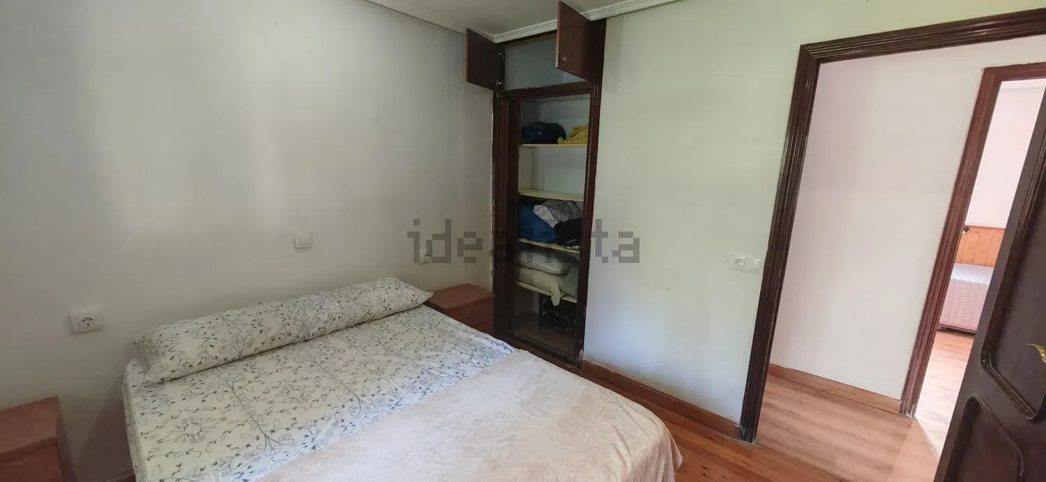 Imagen Dormitorio de casa de pueblo en Mayor(santillan Del Agua), 1