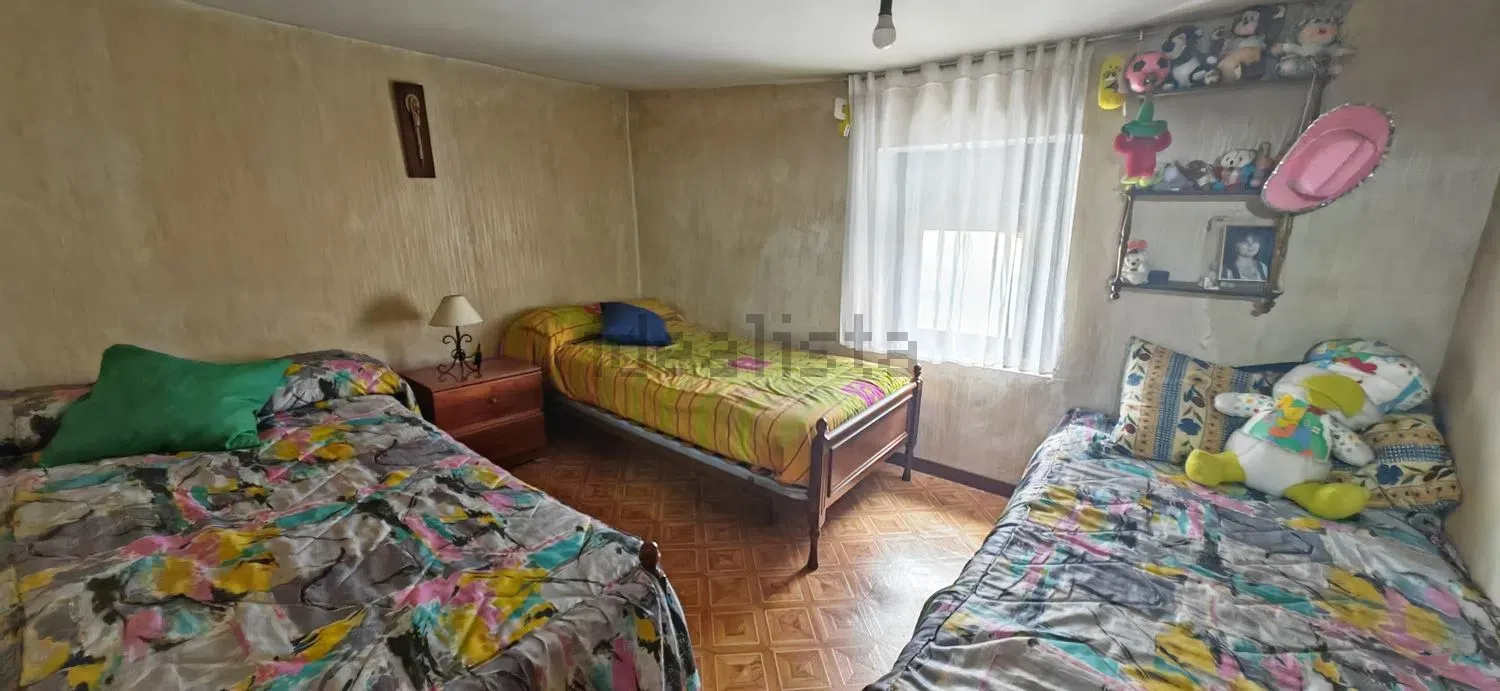Imagen Dormitorio de casa de pueblo en Cementerio, 2