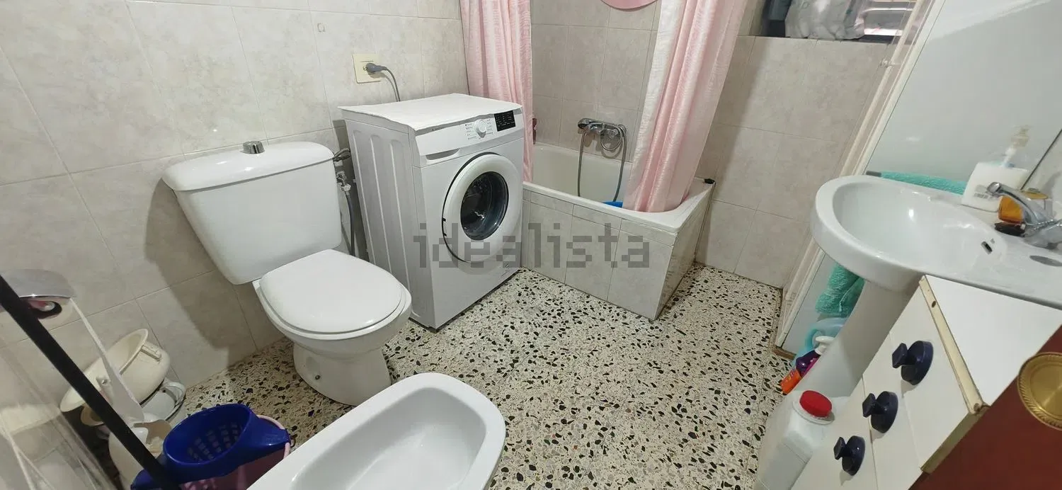 Imagen Baño de casa de pueblo en Cementerio, 2
