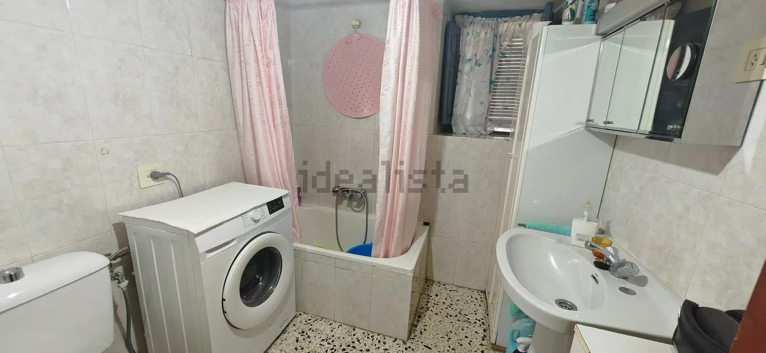 Imagen Baño de casa de pueblo en Cementerio, 2