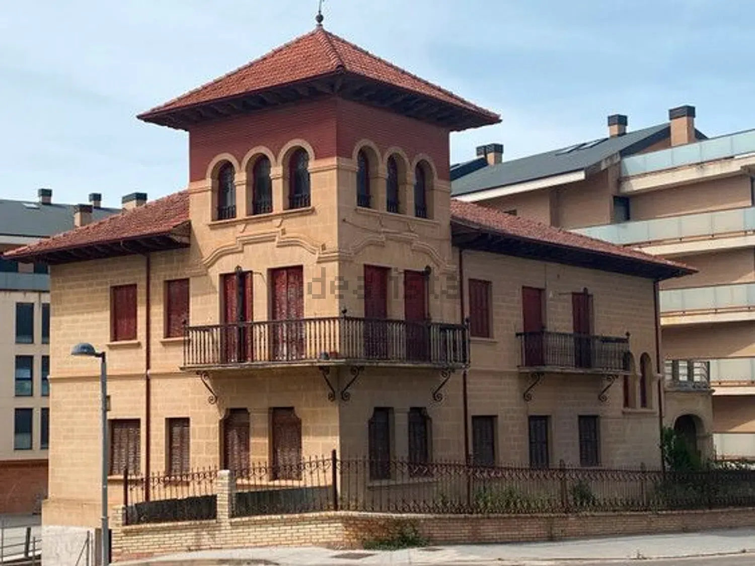 Imagen de chalet adosado en Travesía Madrid-Irún s/n