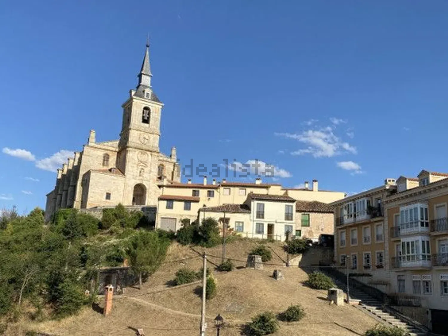 Imagen Vistas de chalet adosado en Travesía Madrid-Irún s/n