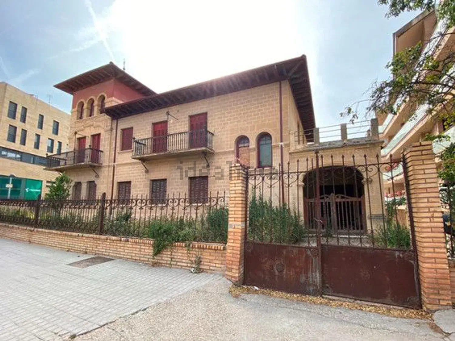 Imagen de chalet adosado en Travesía Madrid-Irún s/n